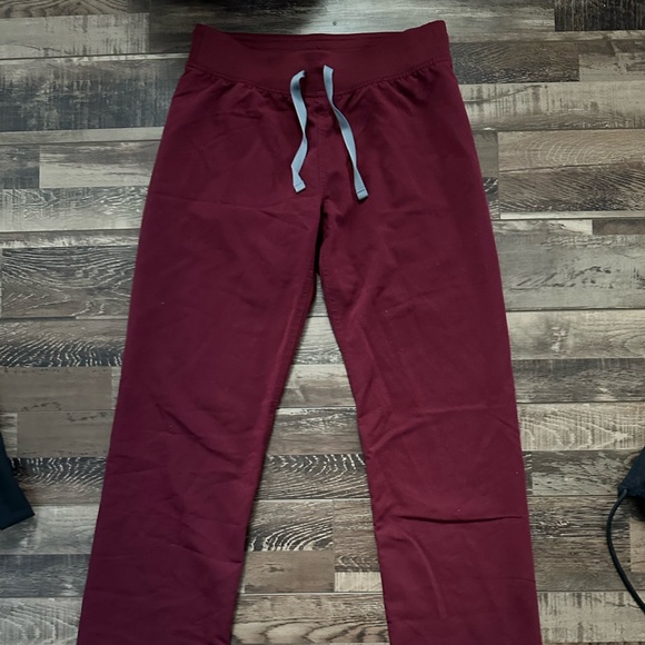 Figs Scrub Set Bundle - Picture 3 of 8